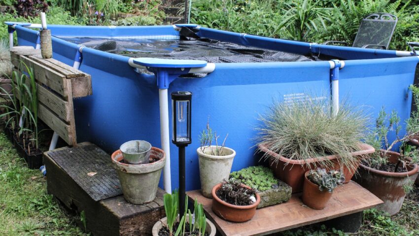 Framepool in Müllsackblau